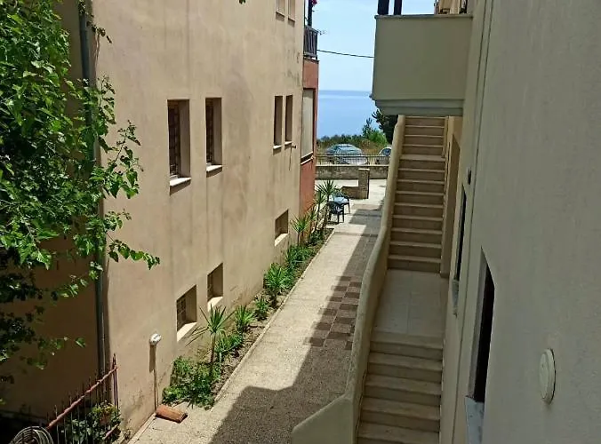 度假居 Artistic 2 *